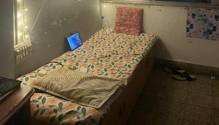 Sonali's room