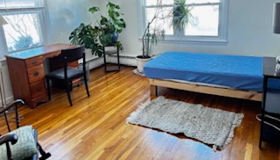 Eclipse's room