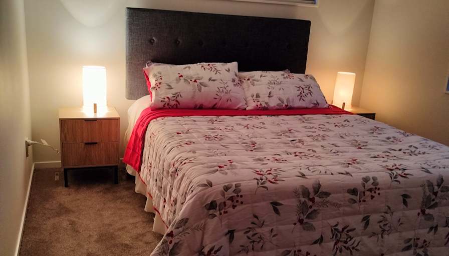Lorms's room