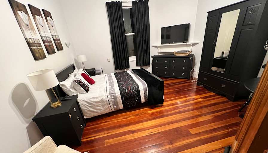 Elmer's room