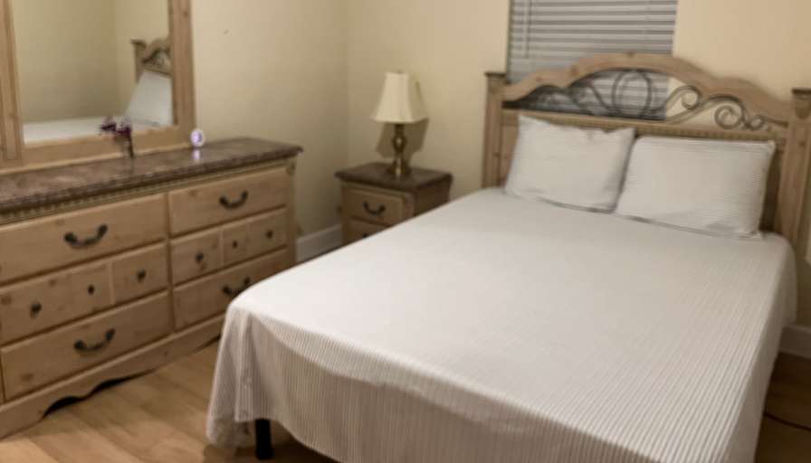 Bchinton's room