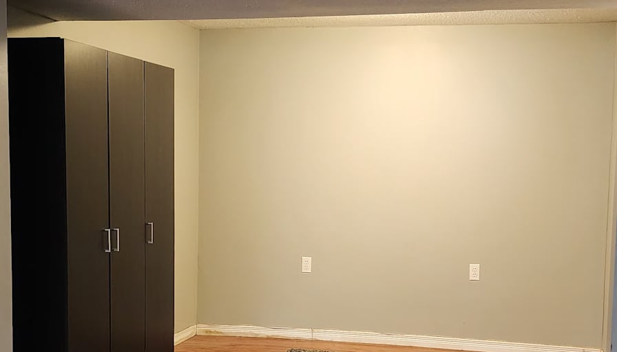 D Paniagua's room
