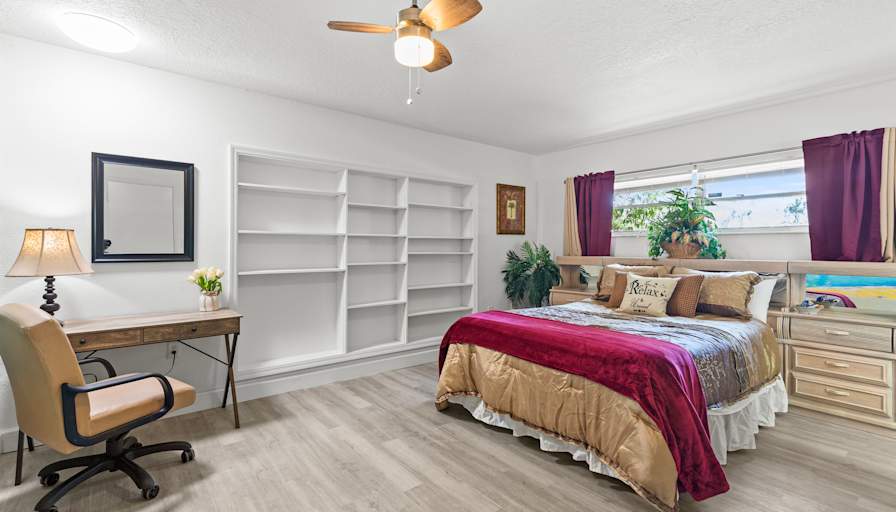 Shawn Harris's room