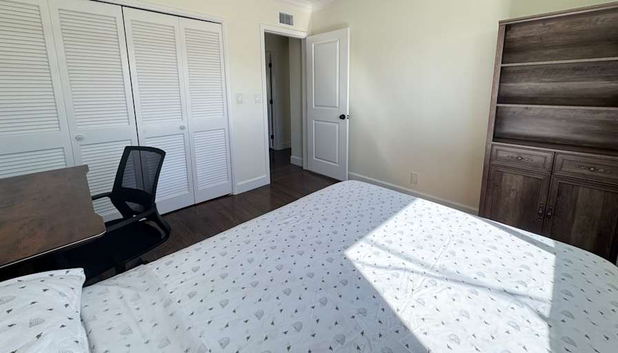 Lesley's room