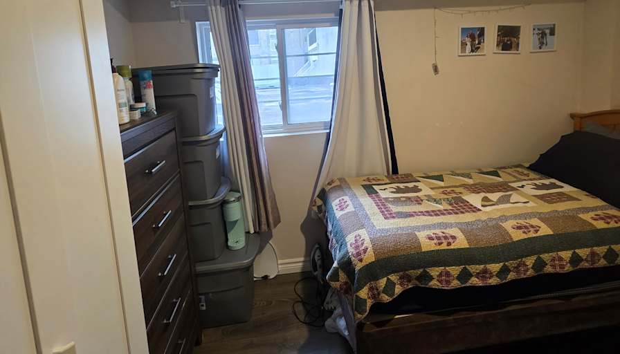 Jayne's room