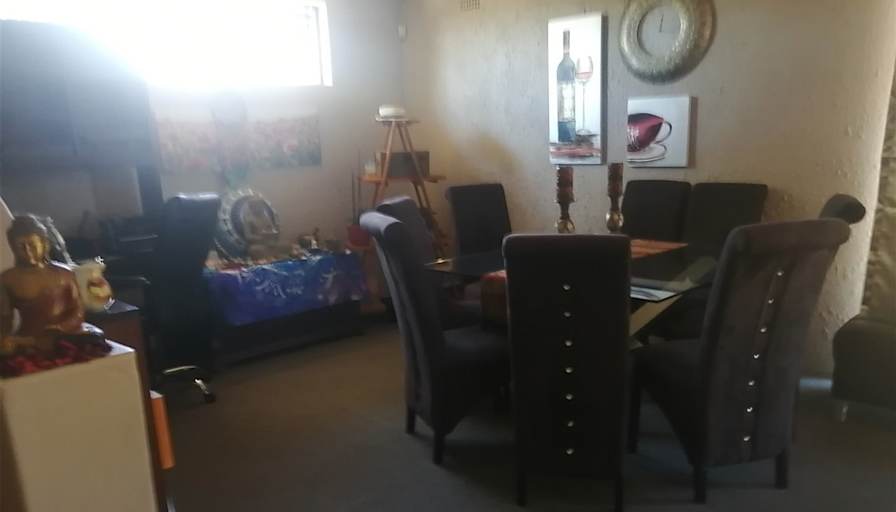 Lisa's room
