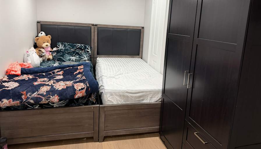 Neyhhaa Srivastava's room