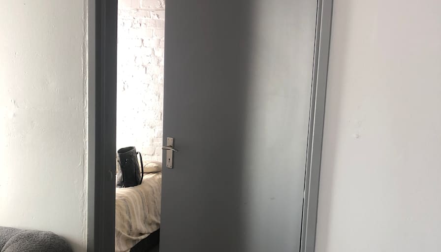 Lona's room