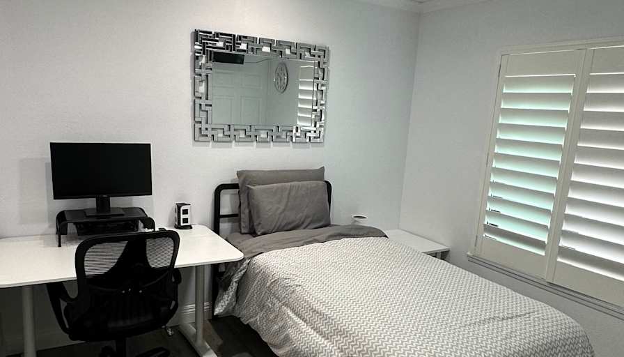 Yumi-n-Chris's room