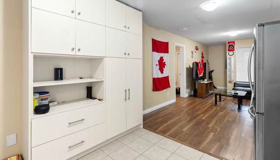 Ali's room