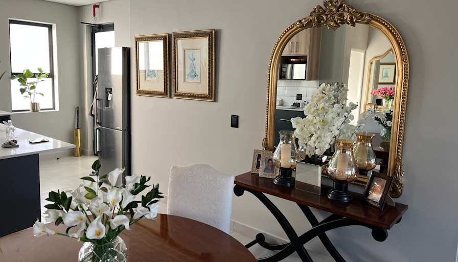 JAMES THOMPSON's room