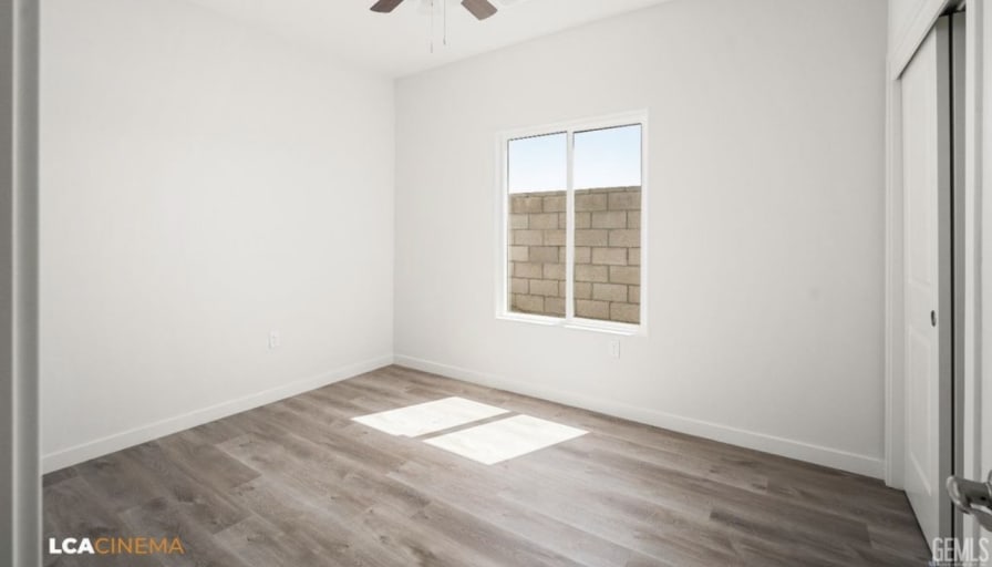 Thao's room