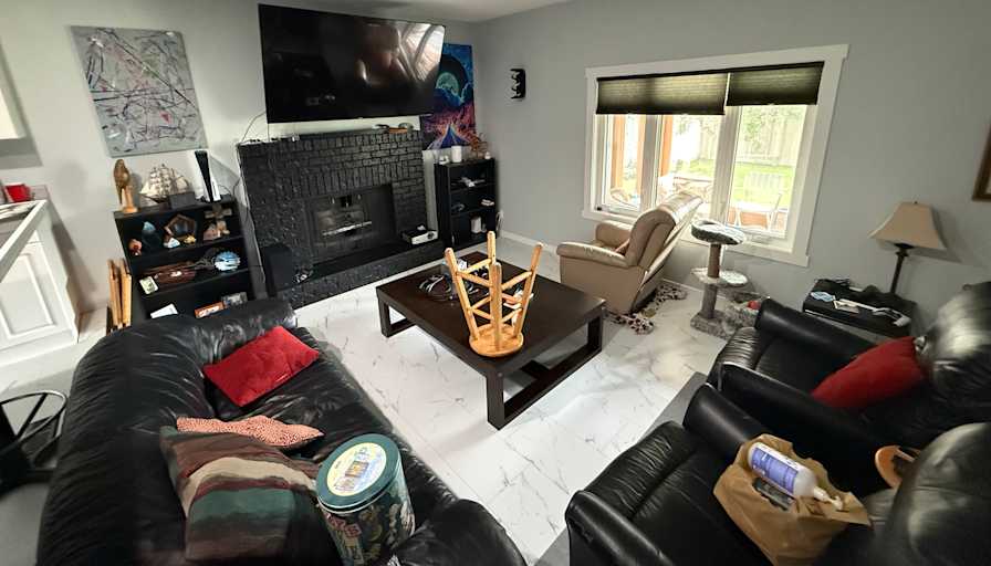 Erik's room