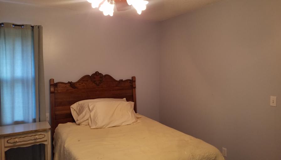 Beverly Voiles's room