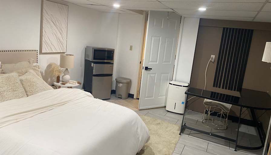 Monica  Lombardi's room