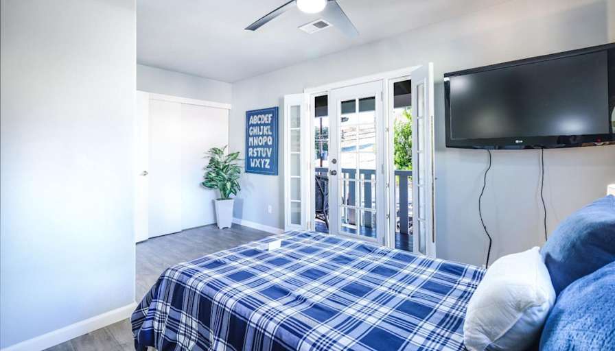 Mindy's room
