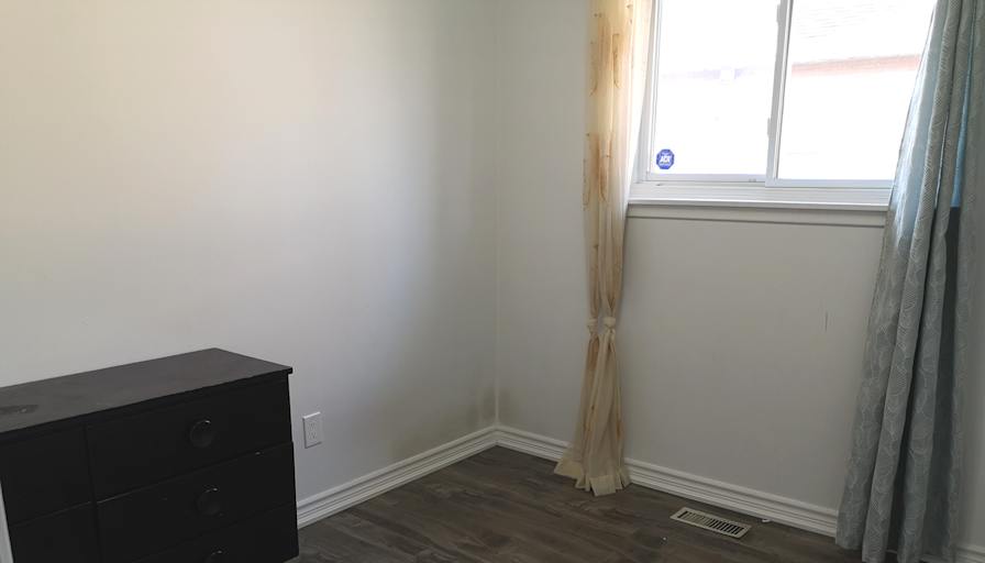 Aamir's room