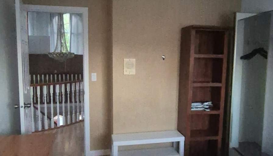 Mandy Luo's room
