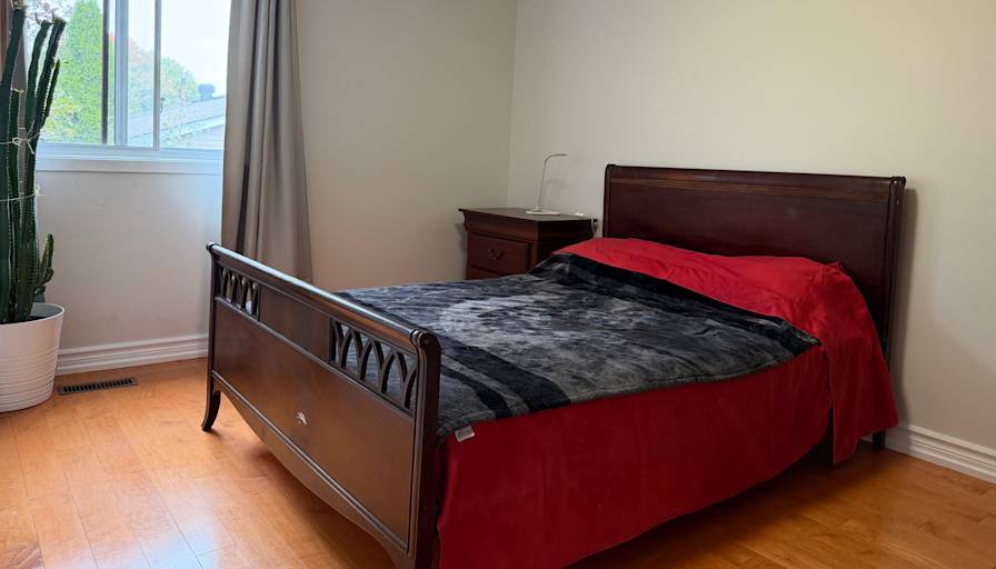 Fatemeh's room