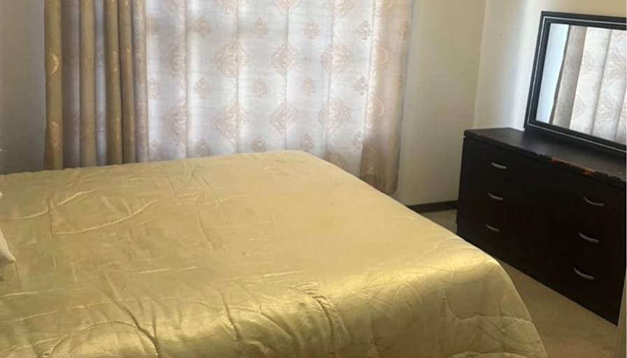 Naomi's room
