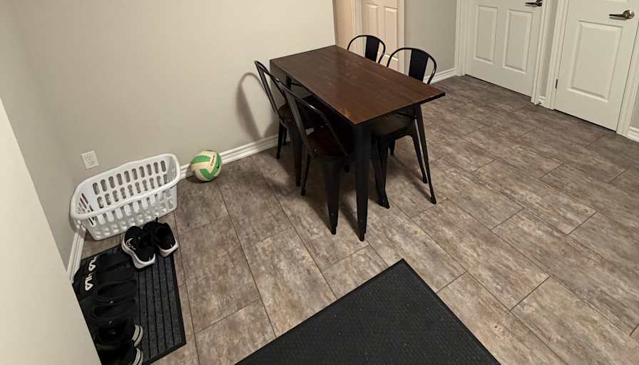 Brandon Constantin's room
