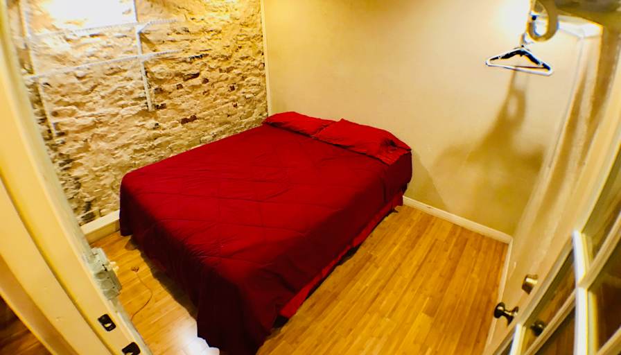 Stephanie Raigoza's room