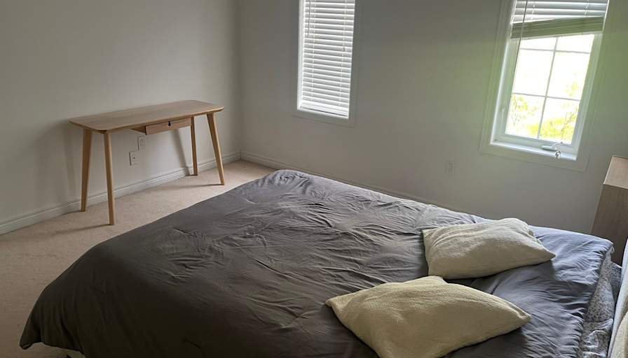 Julio's room