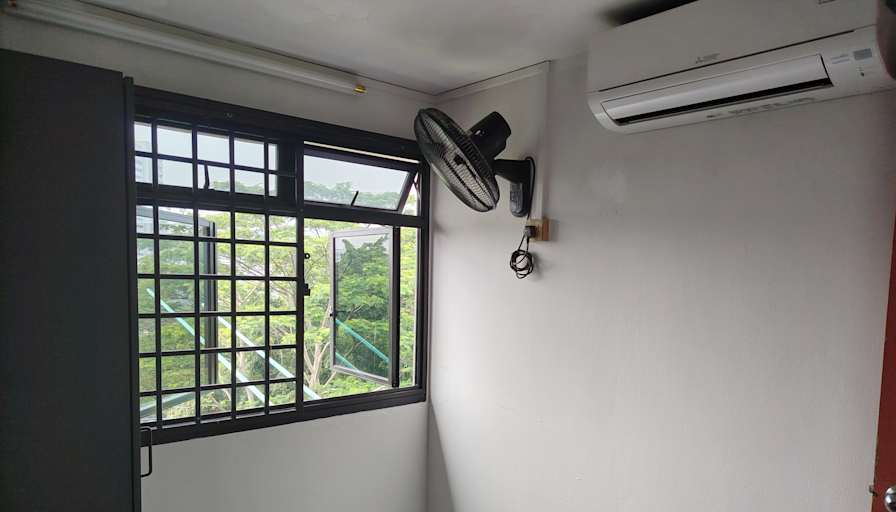 Sharon Li's room