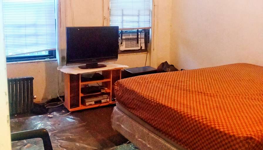 Bob's room