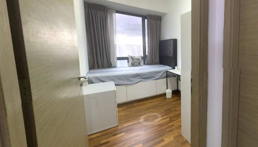 MeowHouse's room