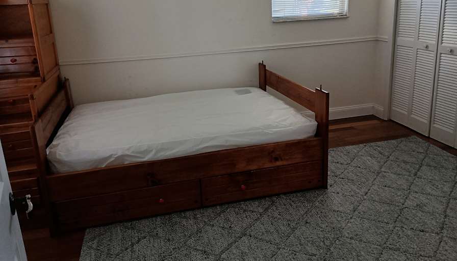 Mona's room