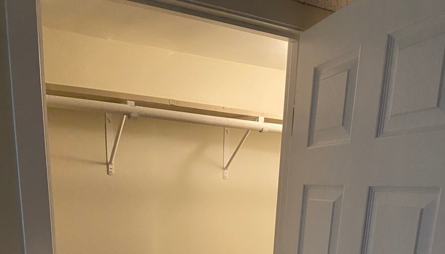 Nas's room