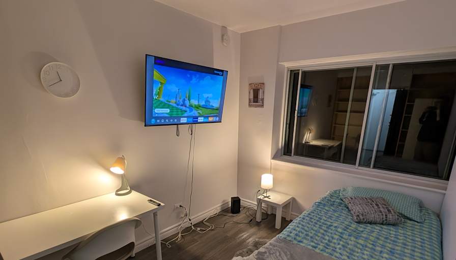Serdar's room