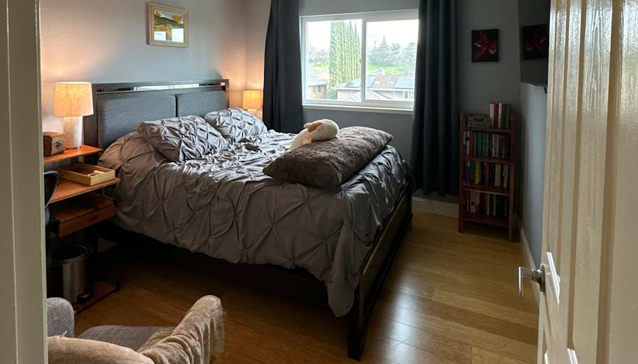Scarlett's room