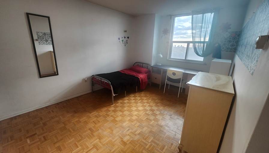 Linda's room