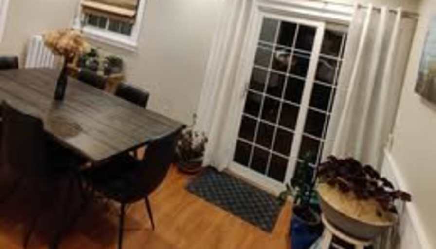 Carlos's room