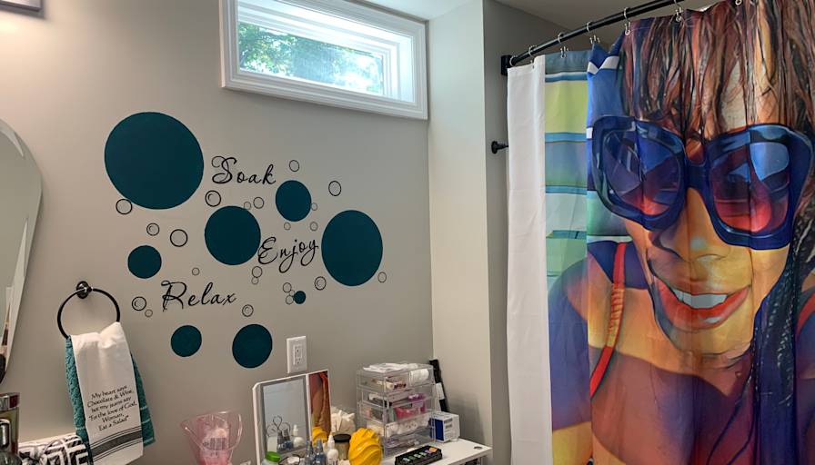 SherLyn's room