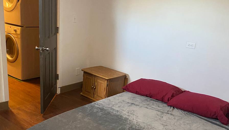 KDBack's room