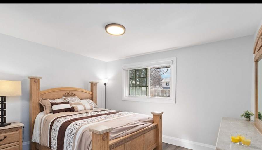 Burlington's room