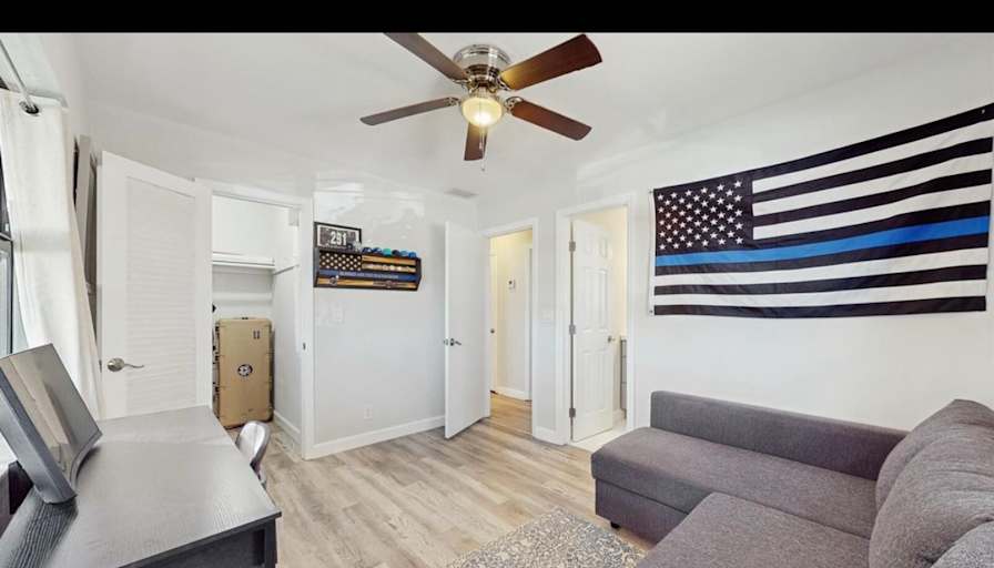 Mayerlin's room