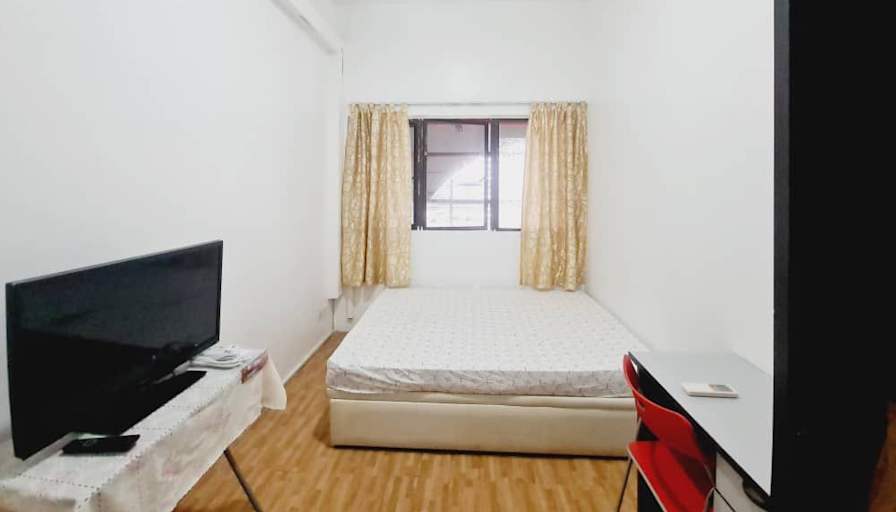 Roomy's room