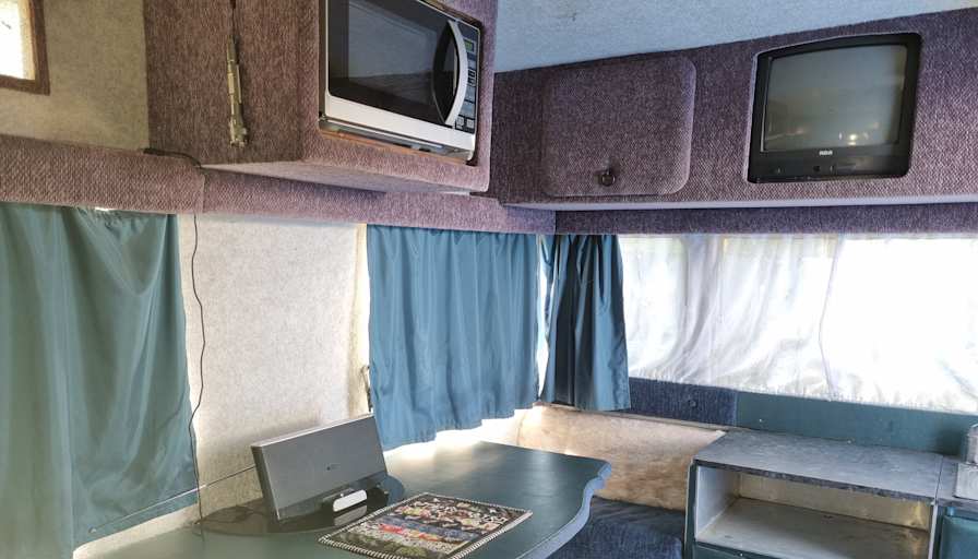 Lee's room