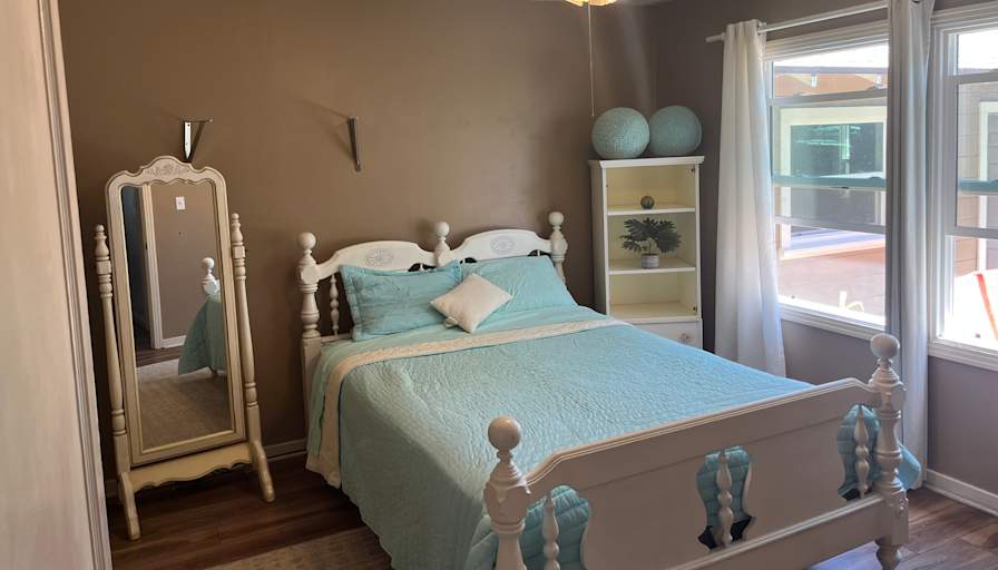 Courtenay's room