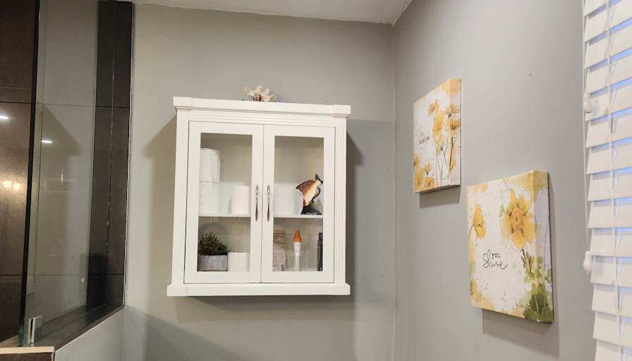 SALLY's room