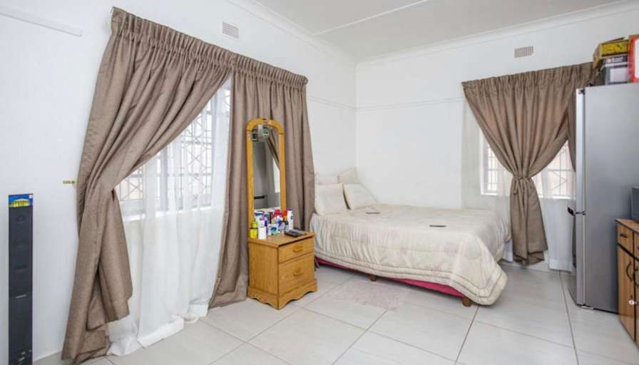 Eugenia's room