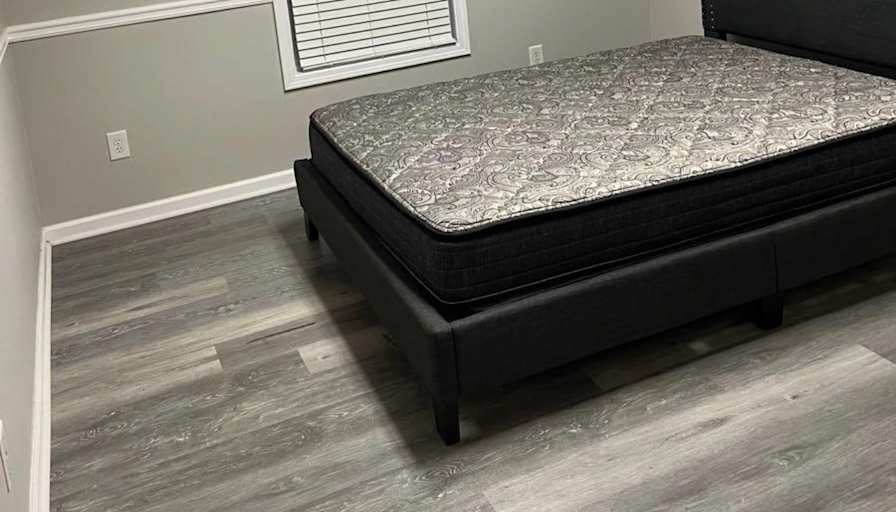 Tina 's room
