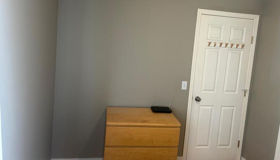 Etune's room