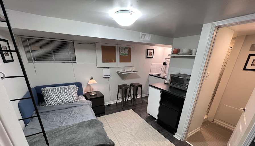 Nick Sarkovski's room