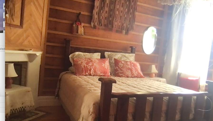 Lois's room