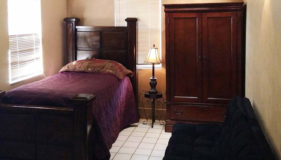 Juan carlos's room